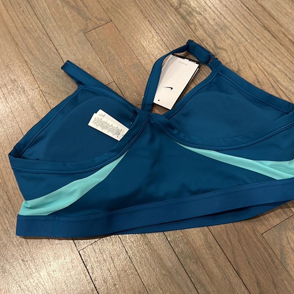 Nike Indy Women's Light-Support Padded V-Neck Sports Bra - Picture 5 of 6